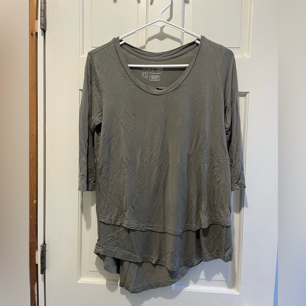 Latched Mama 3/4 Sleeve Scoop Neck Nursing Top